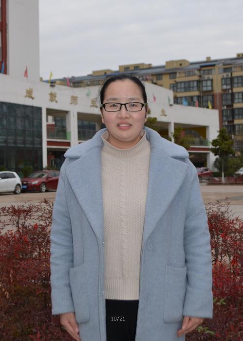 杜春霞.jpg